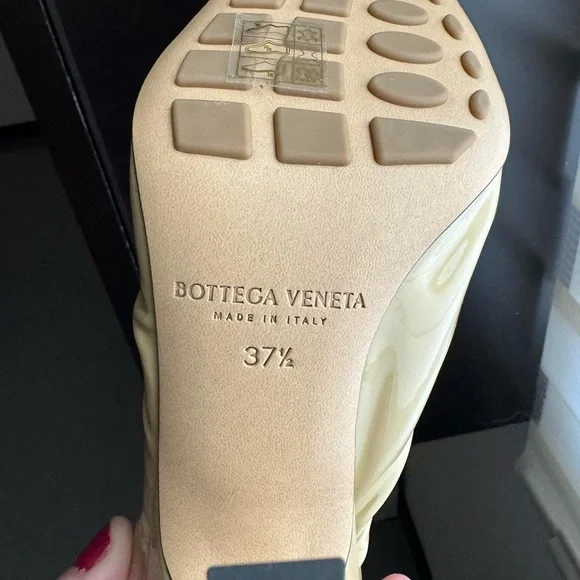 Bottega Veneta bunnie calfskin mule pumps - Picture 7 of 8